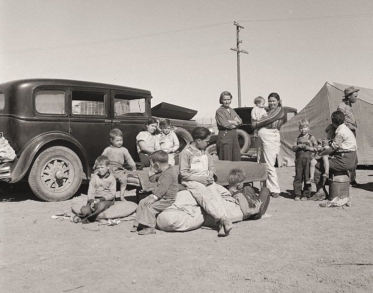 Families migrating away from the Dust Bowl in Texas. Photo by Dorothea Lange.